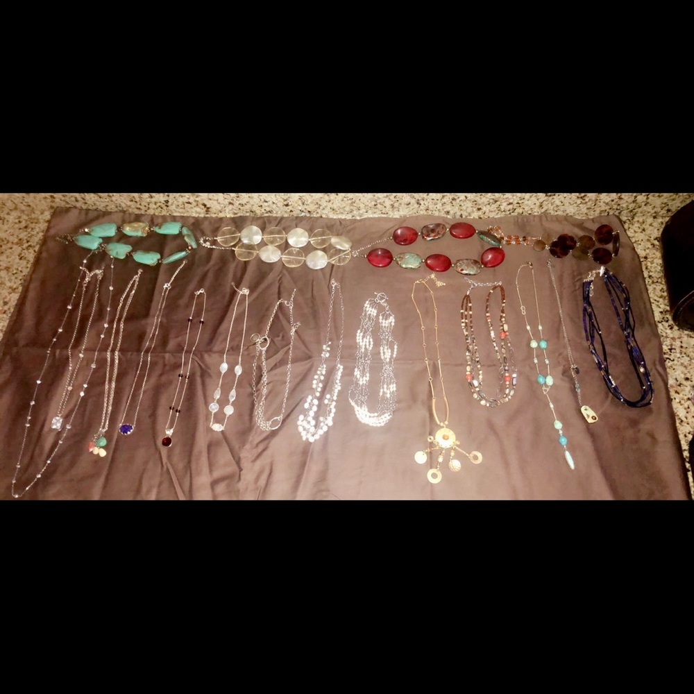 LOT OF 18 fashion necklaces!!!